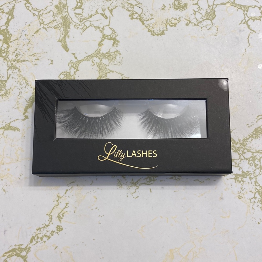 Lilly Lashes “Sydney” Open Box